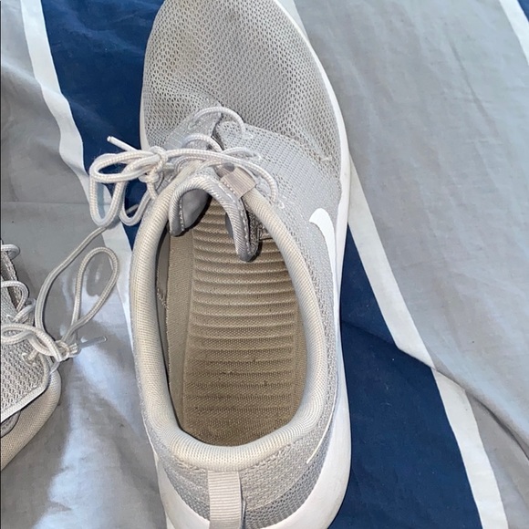 Grey/White Nike Roshes - Picture 6 of 8